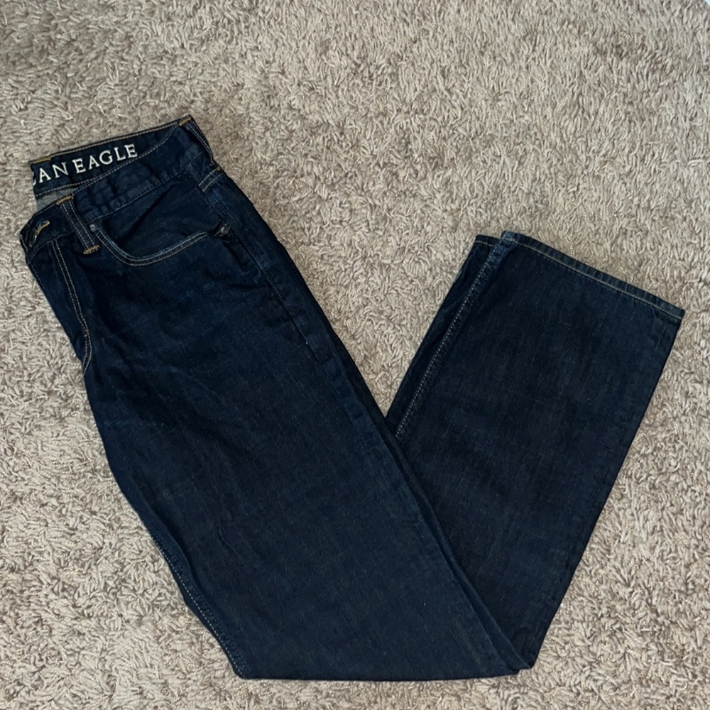 AMERICAN EAGLE men’s dark-wash jeans